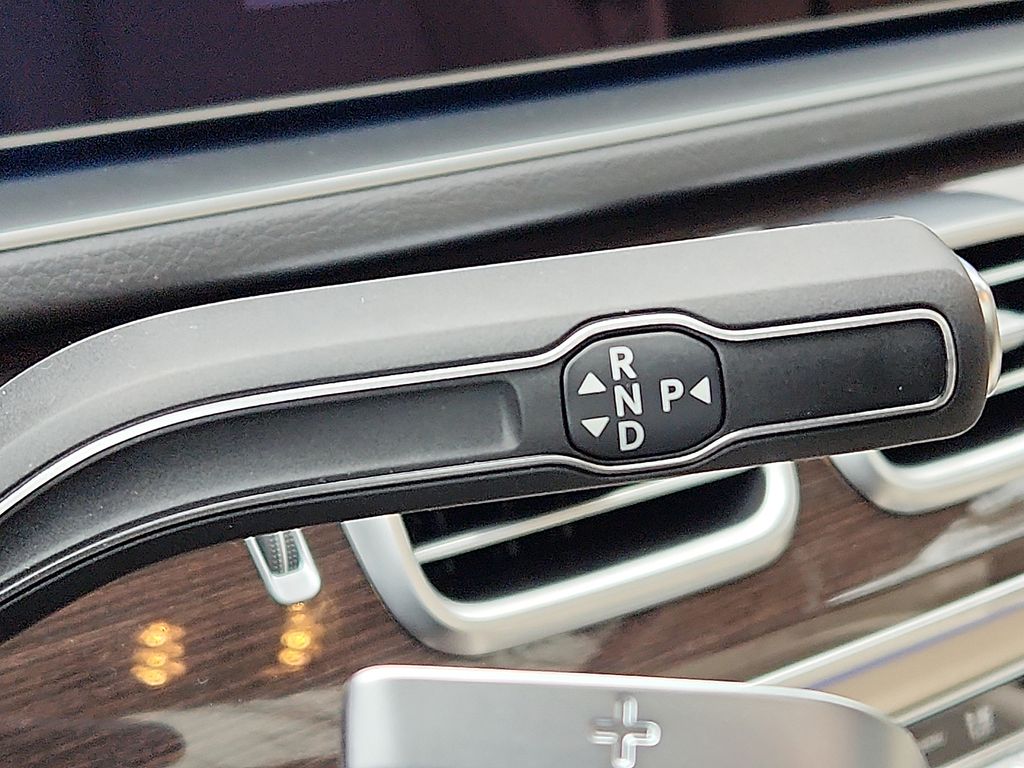 Thumbnail: 2026 Mercedes-Benz GLE - 10