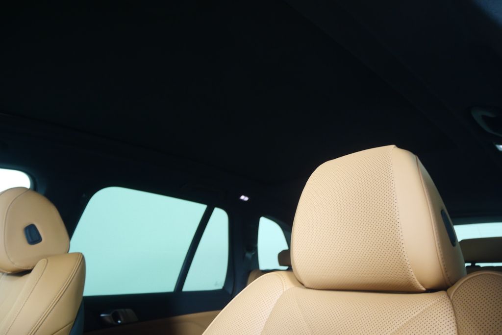 Thumbnail: 2026 BMW X5 - 11