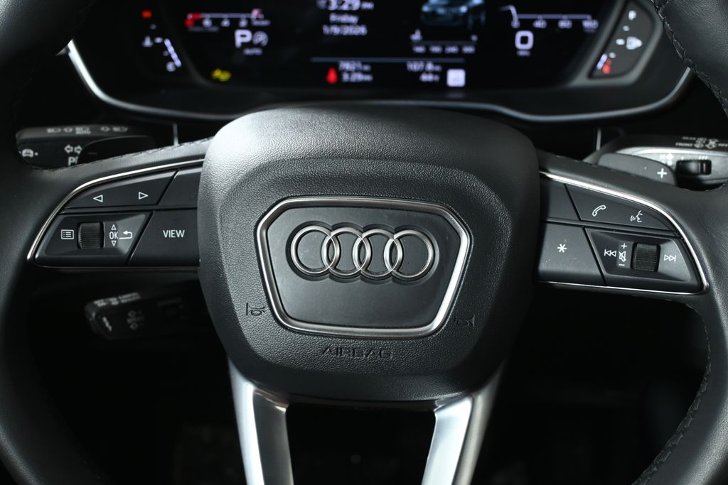 Thumbnail: 2025 Audi Q3 - 19