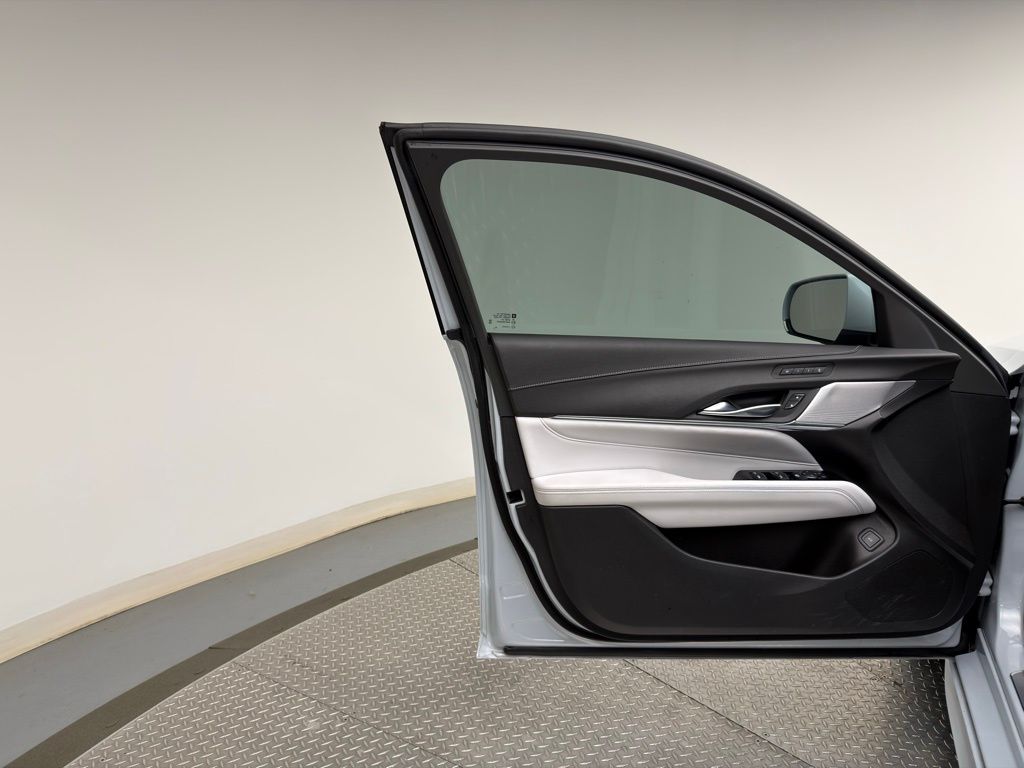 Thumbnail: 2021 Cadillac CT4 - 9