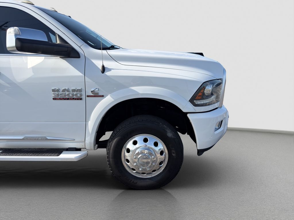 Used 2018 White Ram Laramie Longhorn image 23