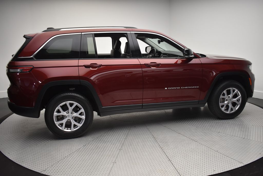 Thumbnail: 2022 Jeep Grand Cherokee - 4