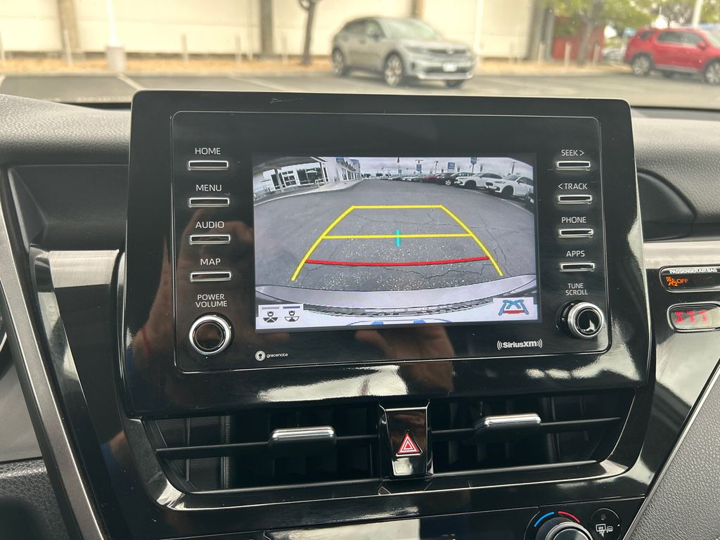 2023 Toyota Camry SE 18