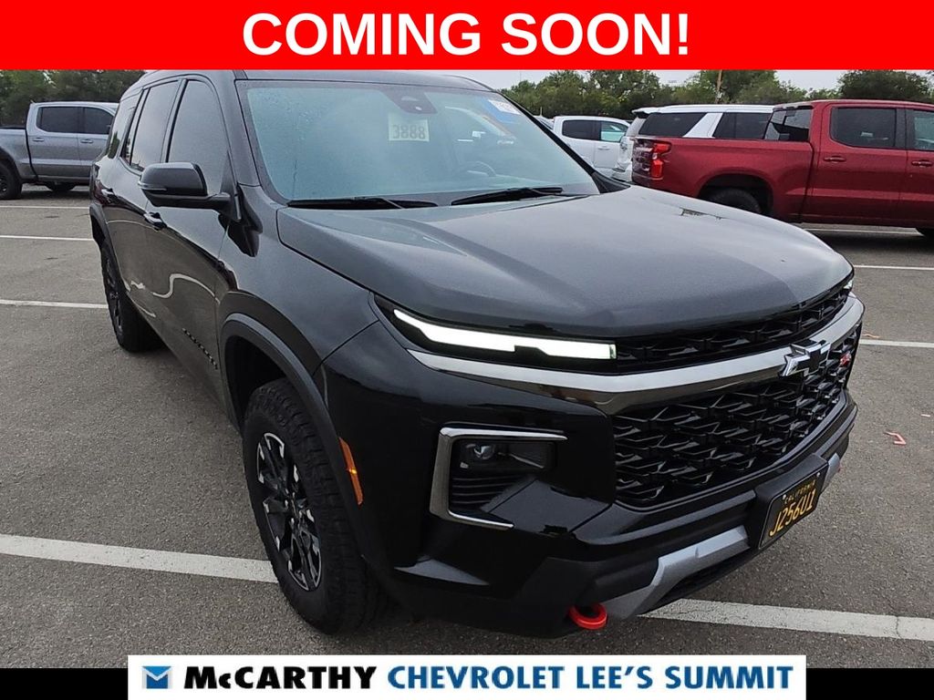 Used 2024 Chevrolet Traverse Z71 with VIN 1GNEVJKS7RJ145899 for sale in Kansas City