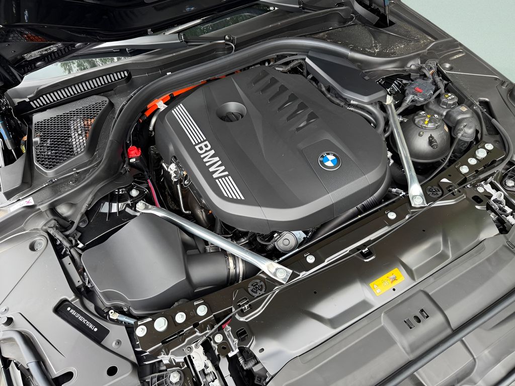 New 2027 Black BMW 550e xDrive image 24