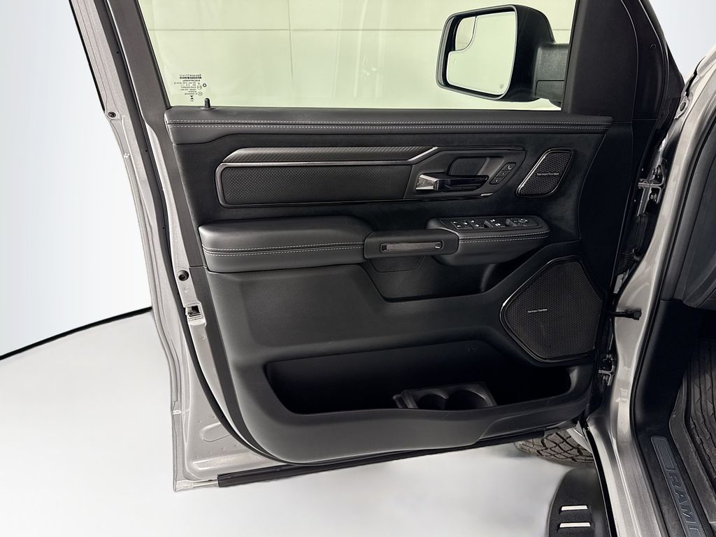 Thumbnail: 2025 RAM 1500 - 25