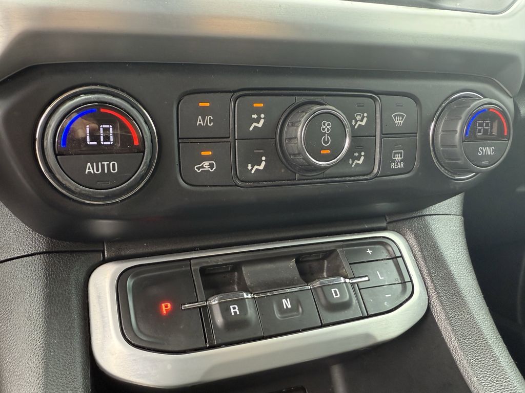 2021 GMC Acadia SLE Black at AutoSavvy Houston Southwest