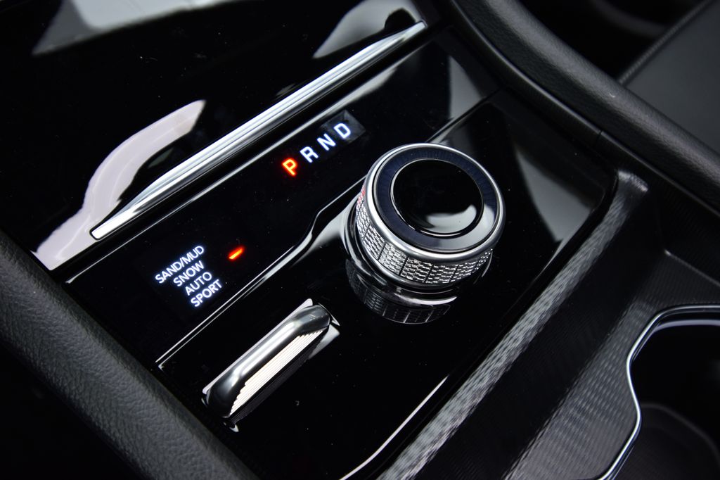 new 2026 Jeep Grand Cherokee car, priced at $41,920