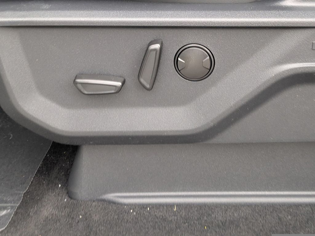 2025 Ford Expedition Active MAX