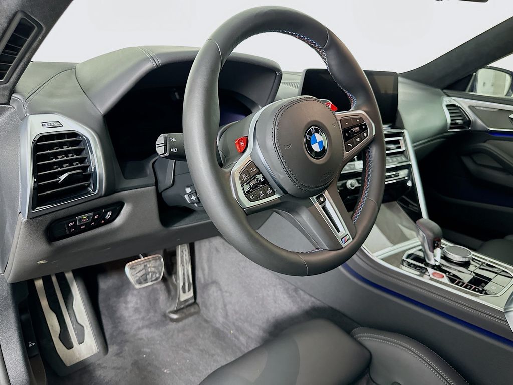 2023 BMW M8 Competition 9