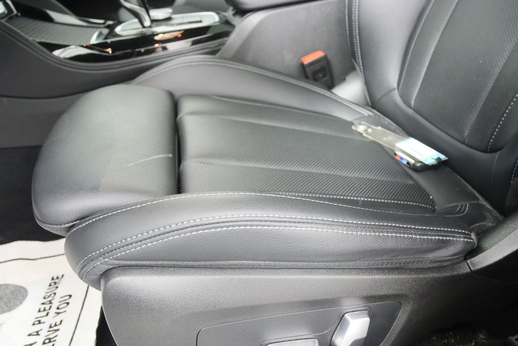 Thumbnail: 2023 BMW X4 - 8