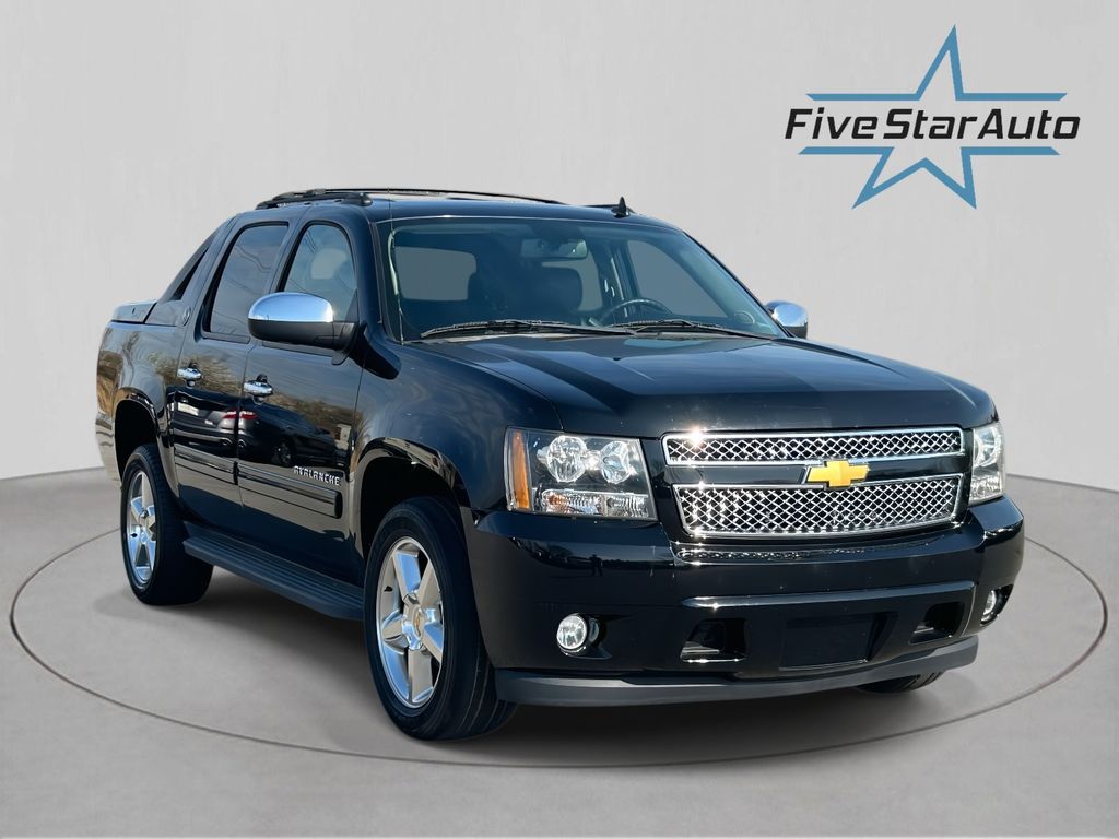 2013 Chevrolet Avalanche LT Black Diamond Edition RWD