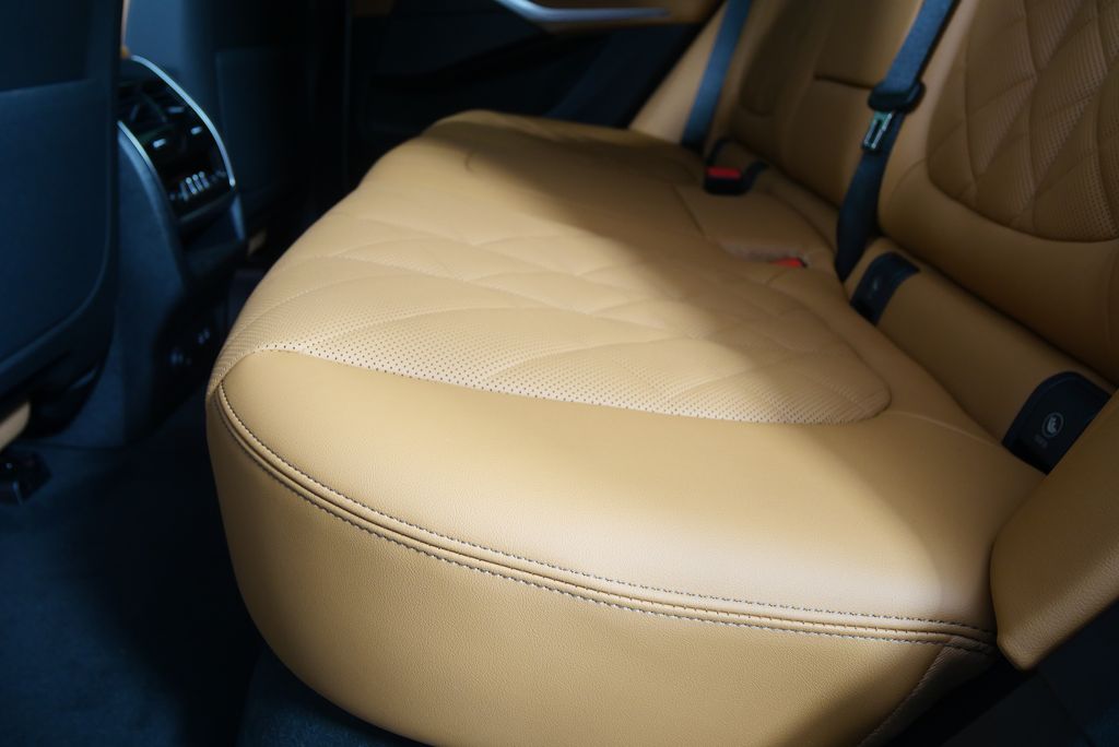 Thumbnail: 2026 BMW X5 - 15