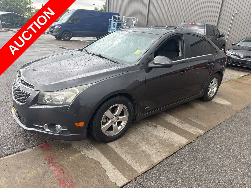 Gray (Tungsten Metallic) 2014 Chevrolet Cruze Sedan Front-Wheel Drive 6-Speed Automatic Overdrive