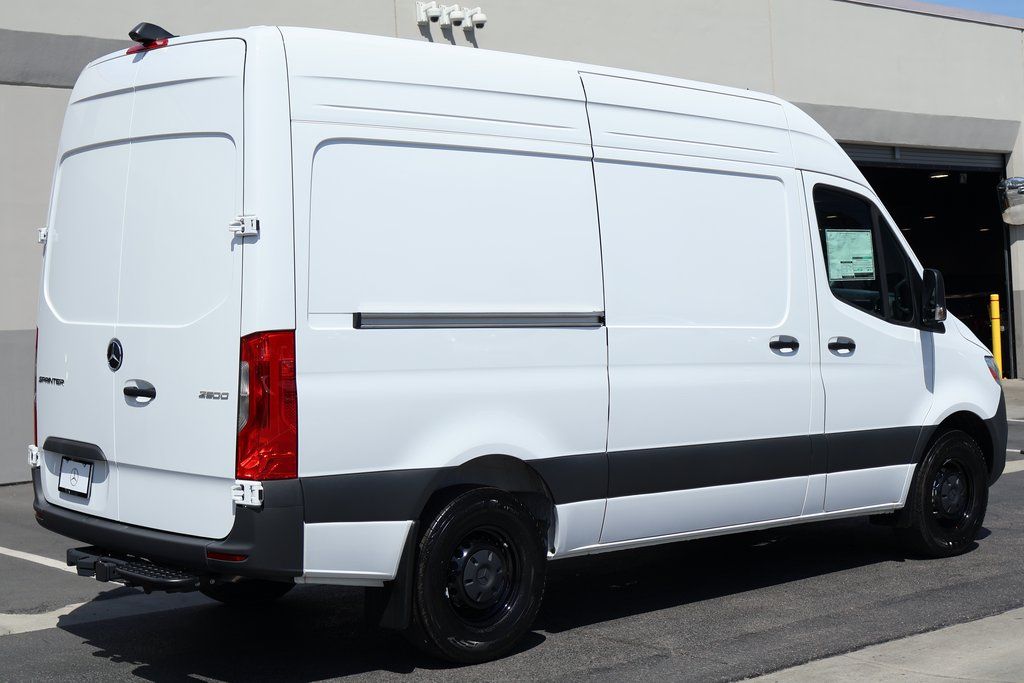 Thumbnail: 2025 Mercedes-Benz Sprinter - 2