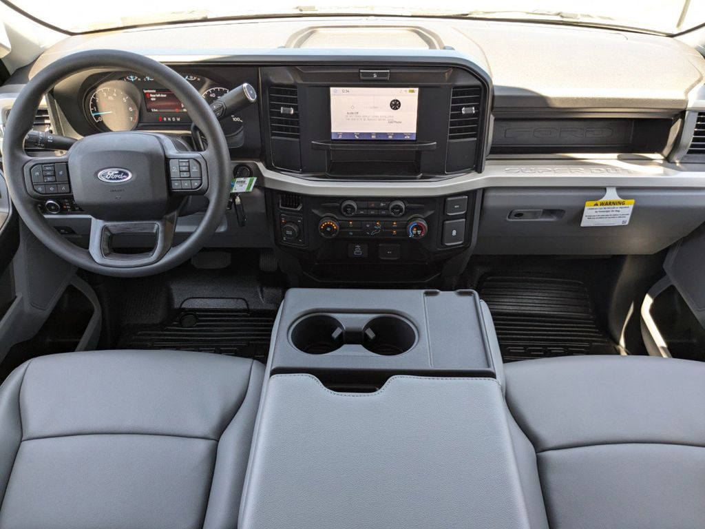 2025 Ford F-250 Super Duty XL