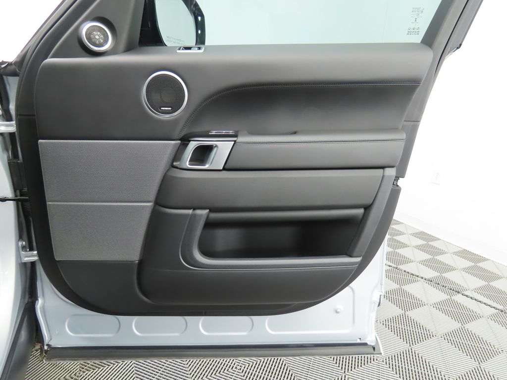 Thumbnail: 2022 Land Rover Range Rover Sport - 25