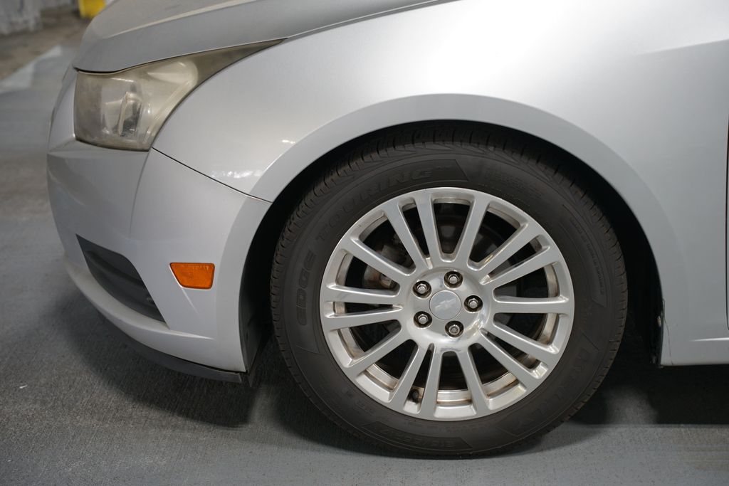 Thumbnail: 2012 Chevrolet Cruze - 5