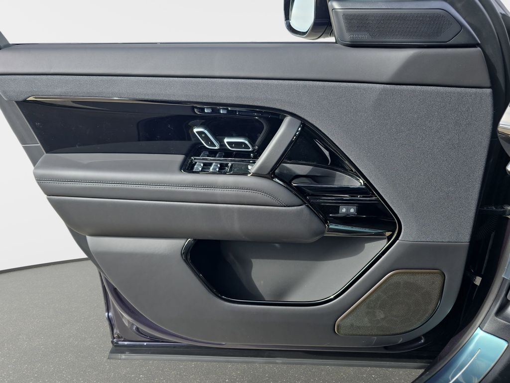New 2026 Purple Land Rover SV image 28