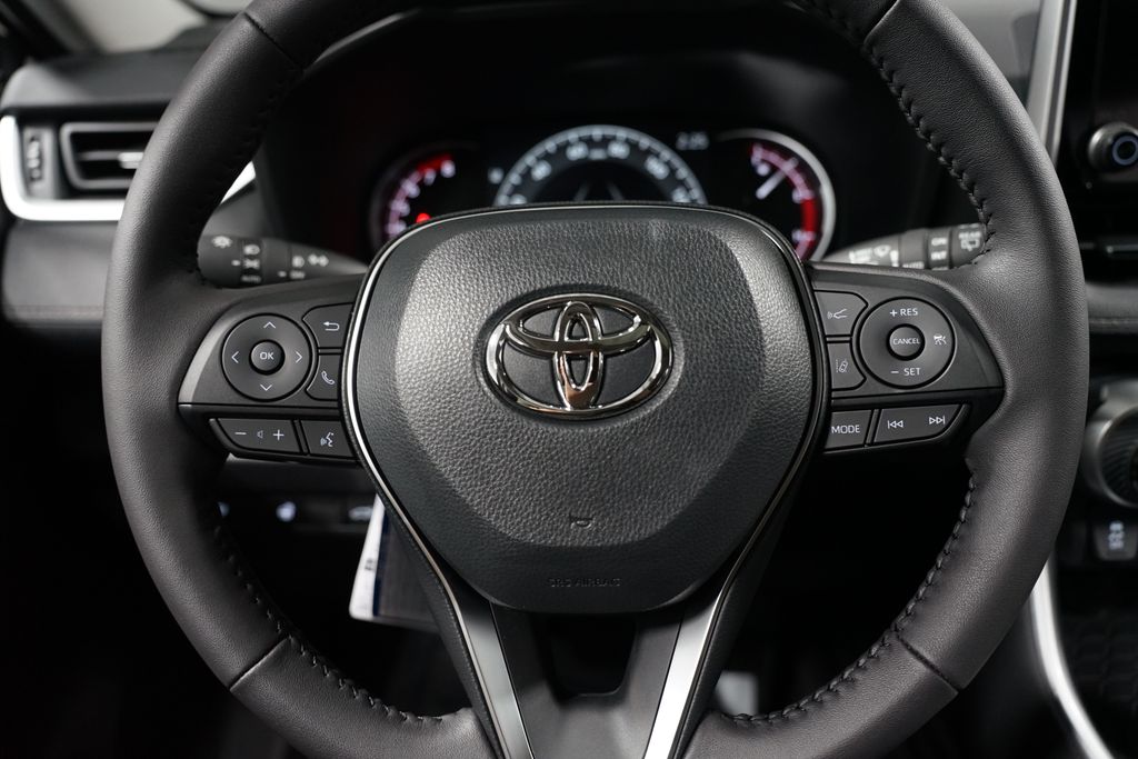 Thumbnail: 2025 Toyota RAV4 - 12