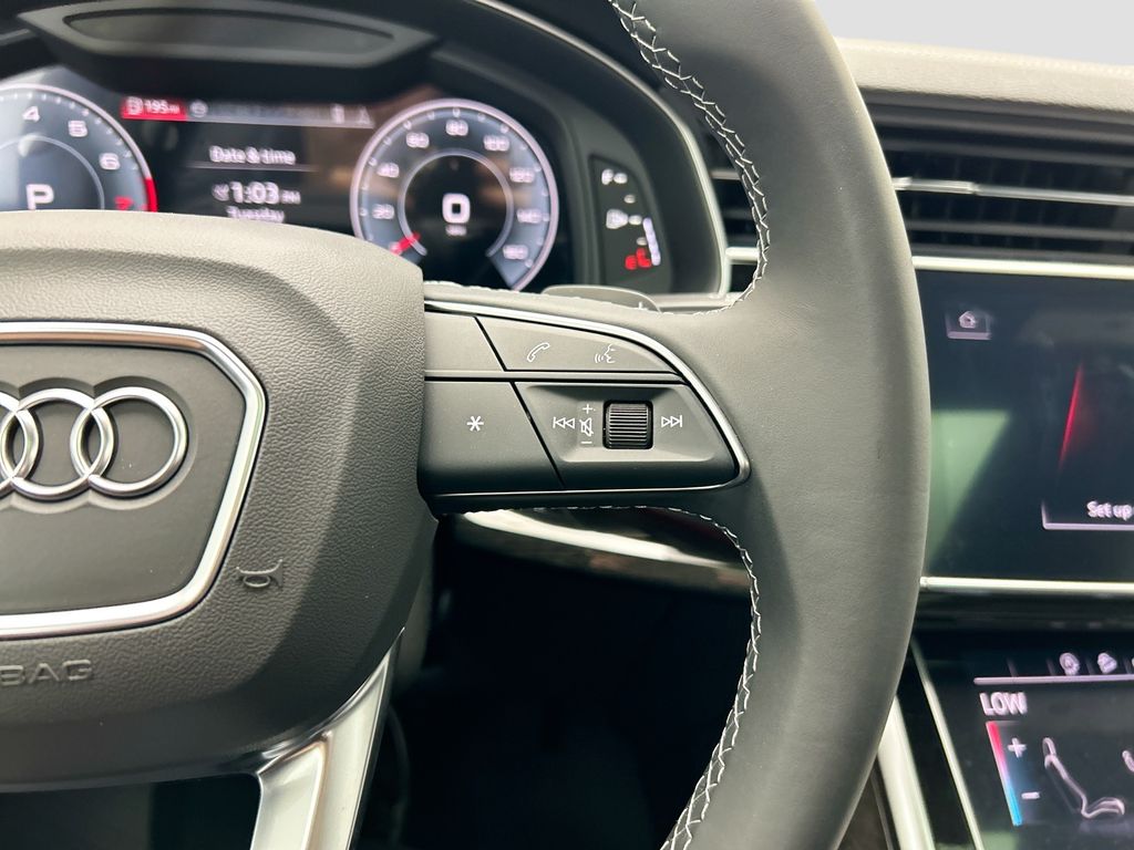 Thumbnail: 2026 Audi Q8 - 12