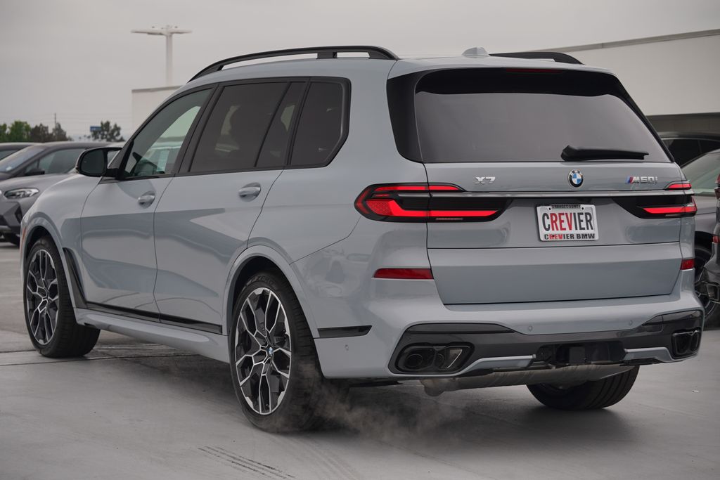 2025 BMW X7 M60i 7