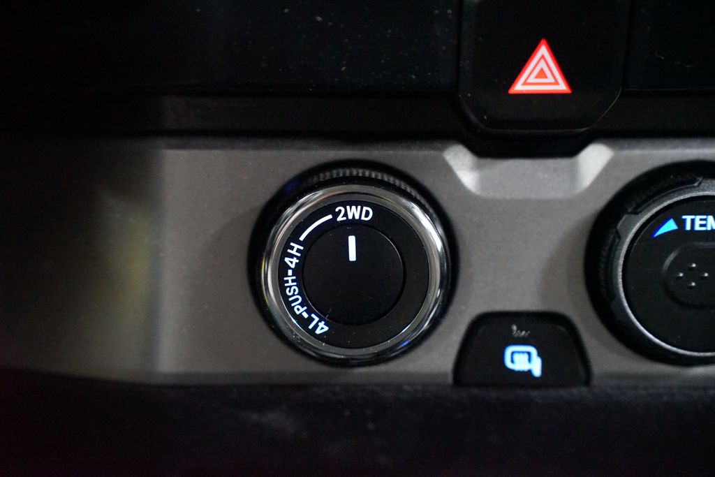 Thumbnail: 2023 Toyota Tacoma - 20