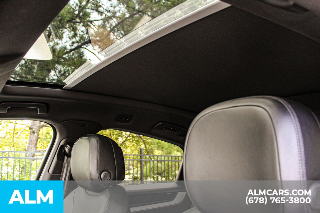 Used 2024 Black Porsche Base image 18