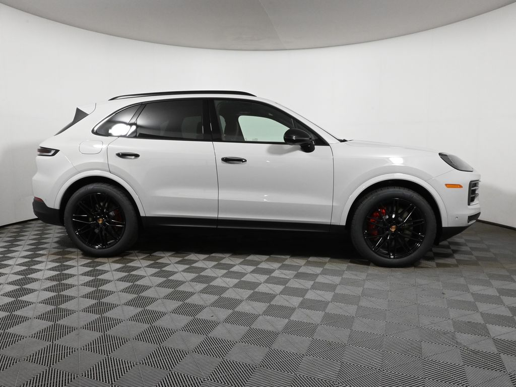 Thumbnail: 2026 Porsche Cayenne - 8