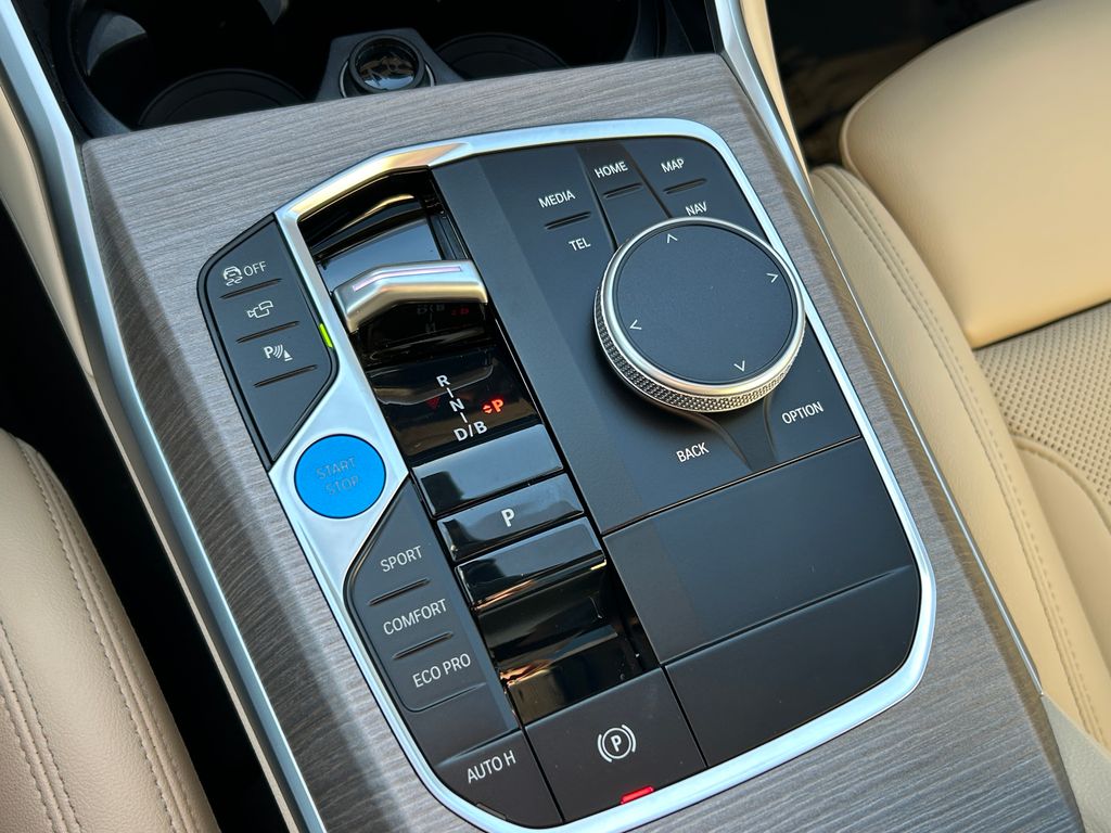 Thumbnail: 2025 BMW i4 - 28