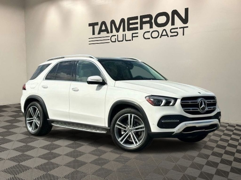 Polar White 2022 Mercedes-Benz GLE 350 RWD SUV / Crossover Rear-Wheel Drive 9-Speed Automatic