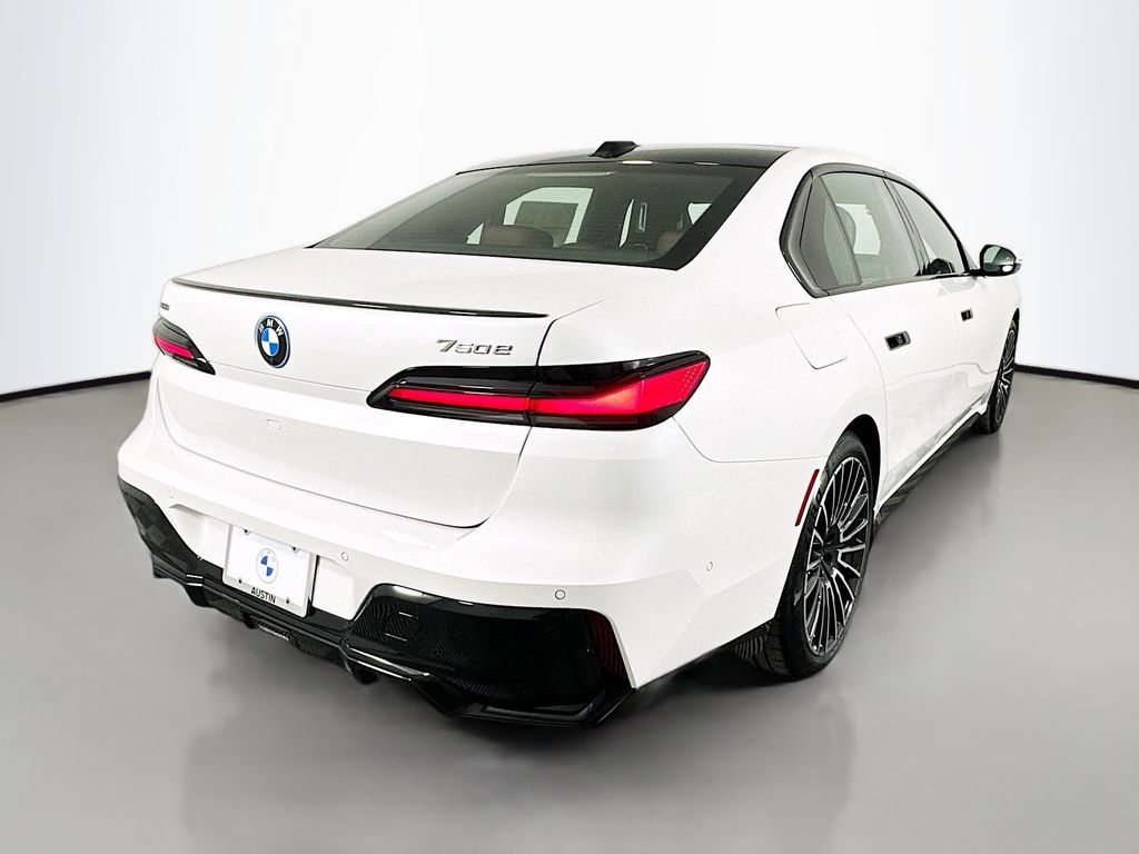 Thumbnail: 2026 BMW 7 Series - 6