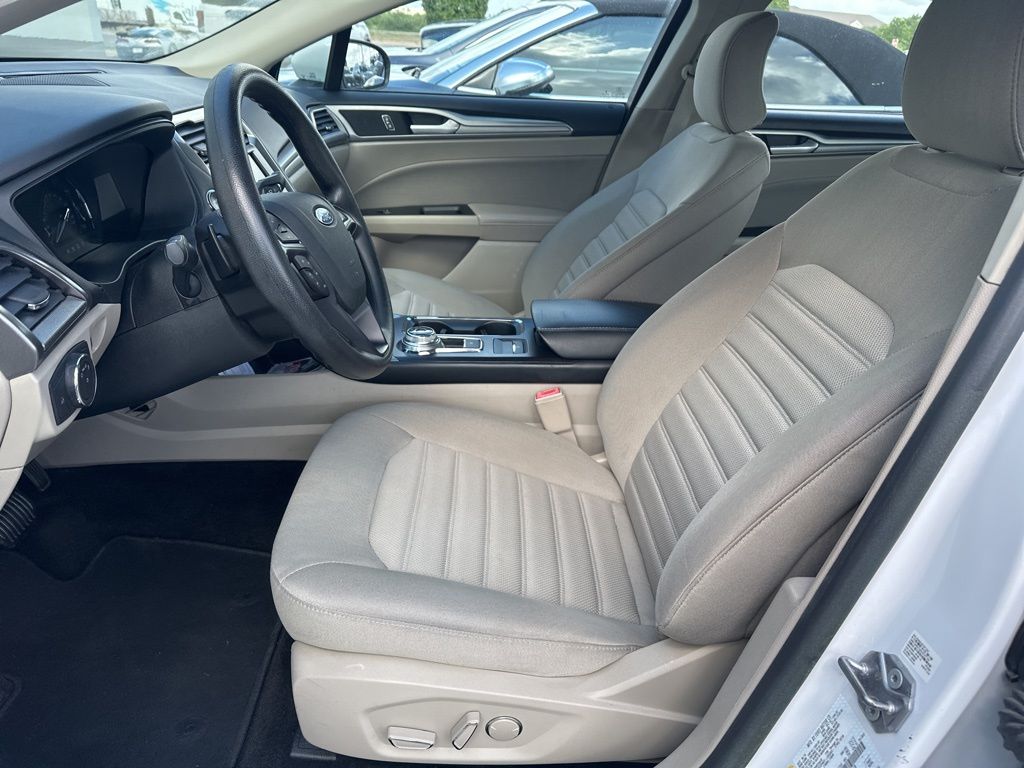 Thumbnail: 2018 Ford Fusion - 10