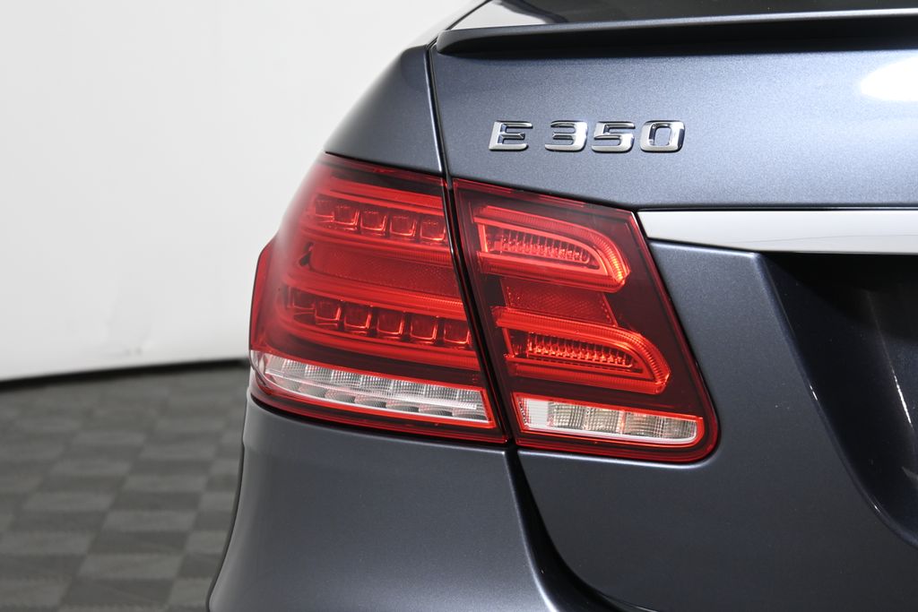 Thumbnail: 2016 Mercedes-Benz E-Class - 12