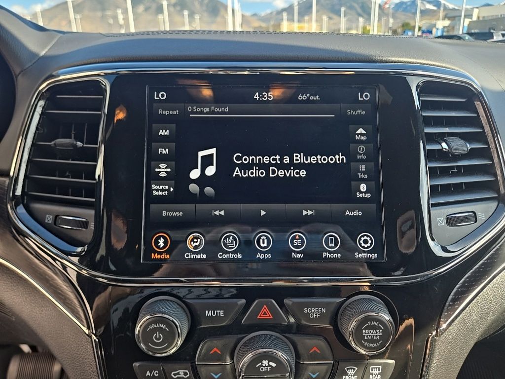 Used 2021 White Jeep High Altitude image 39