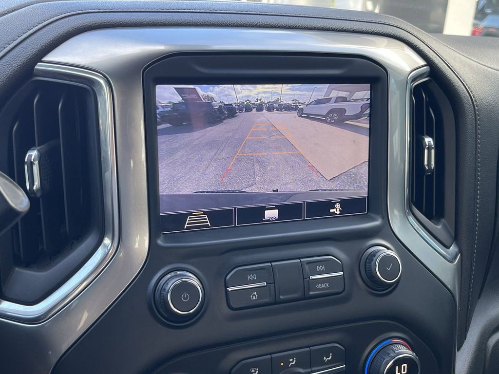 2020 Chevrolet Silverado 1500 RST 23