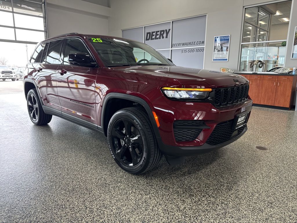 2025 Jeep Grand Cherokee Altitude X 4WD