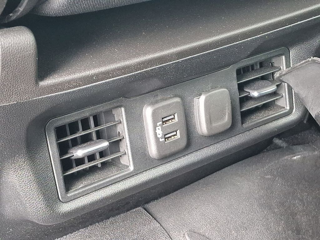 Thumbnail: 2020 Chevrolet Silverado 1500 - 11