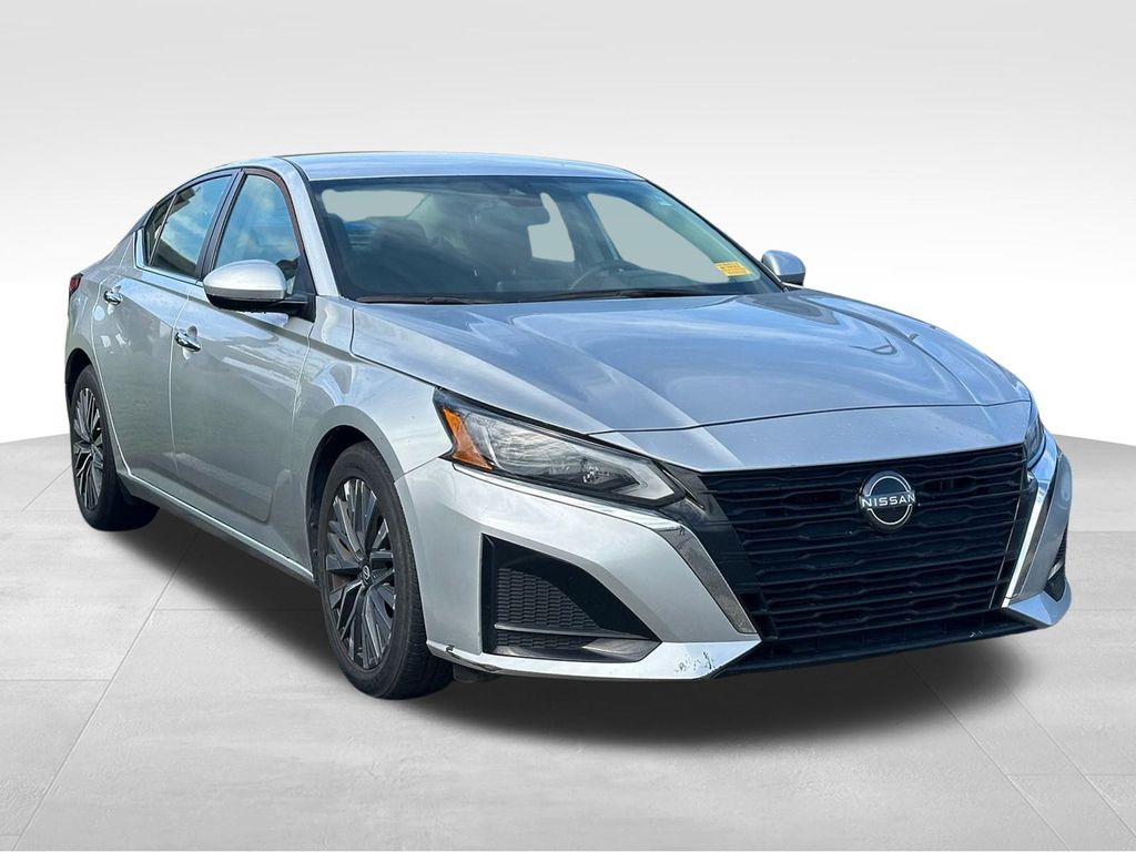 2023 Nissan Altima 2.5 SV FWD