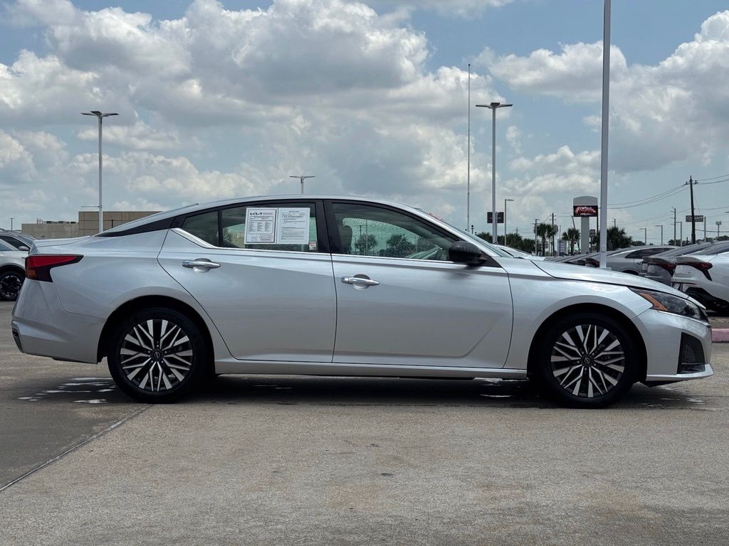 2024 Nissan Altima 2.5 SV - 10