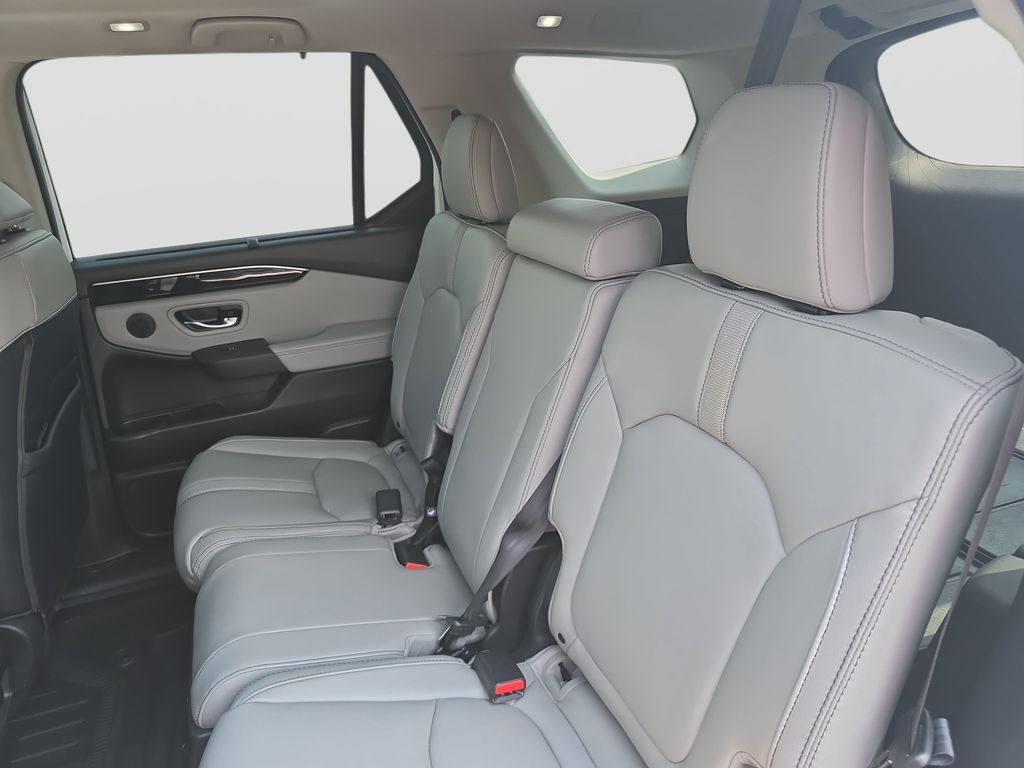 Used 2025 Honda Pilot SUV