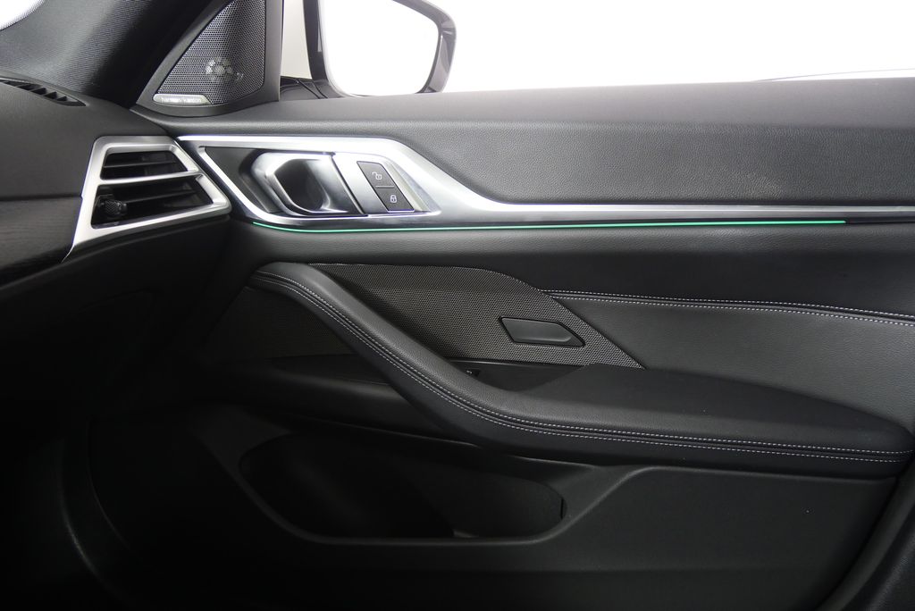 Thumbnail: 2025 BMW 4 Series - 28