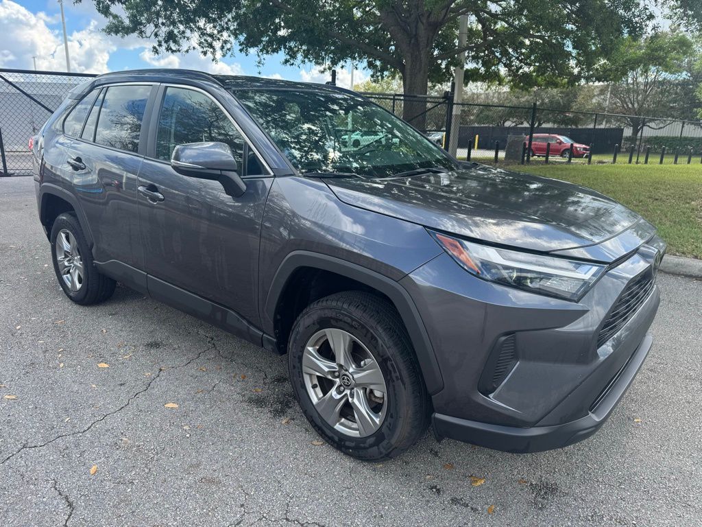 2024 Toyota RAV4 XLE 7