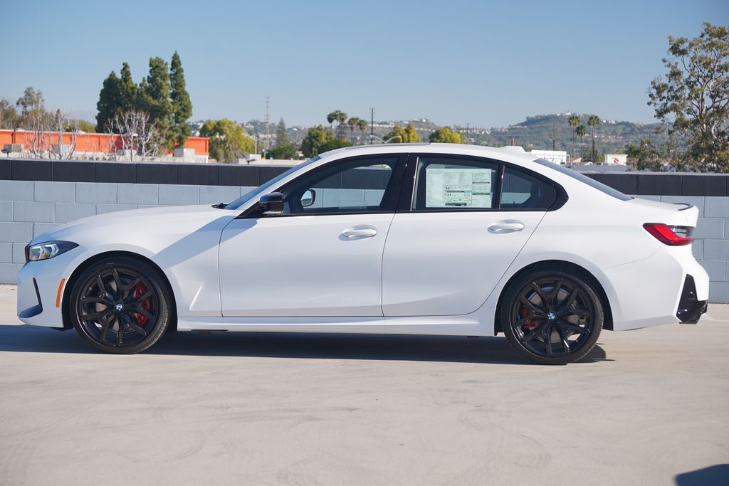 Thumbnail: 2026 BMW 3 Series - 4