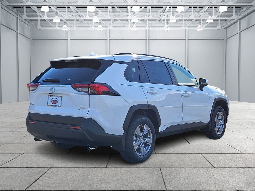Thumbnail: 2025 Toyota RAV4 - 6