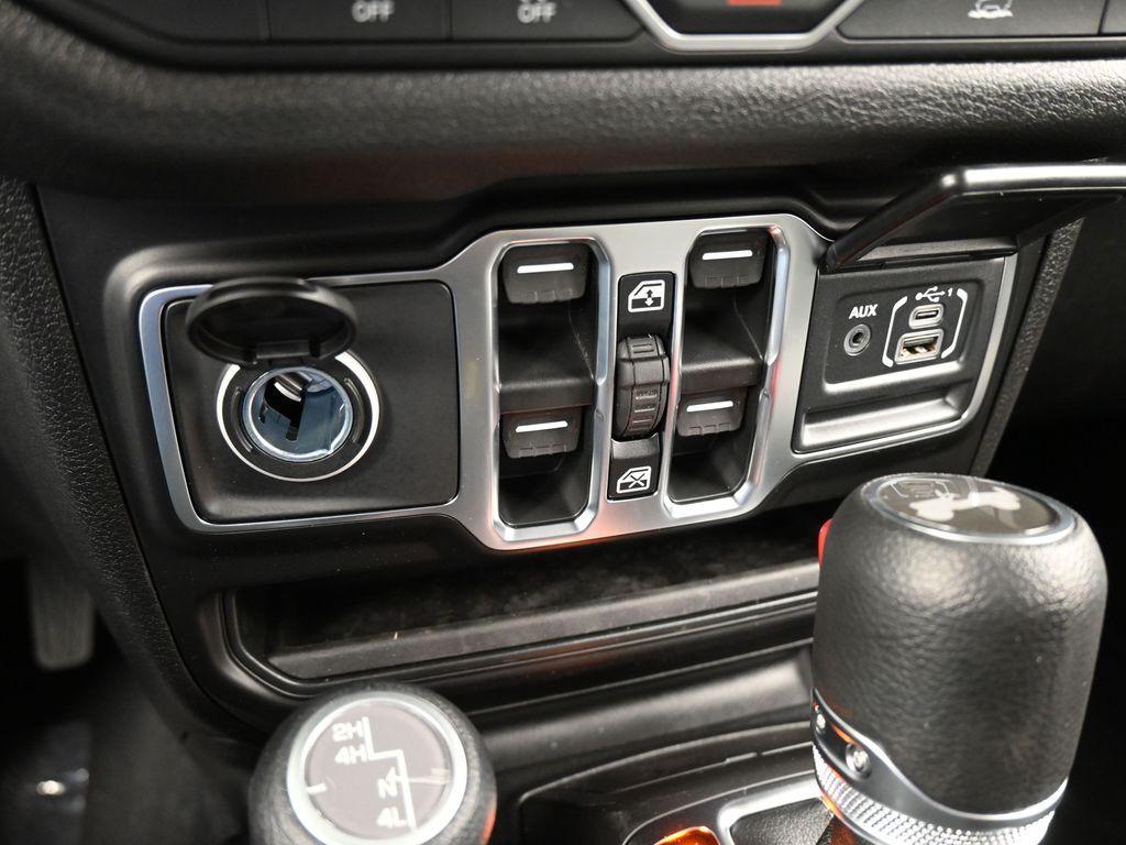 New 2026 Bright White Clearcoat Jeep Sport S image 19