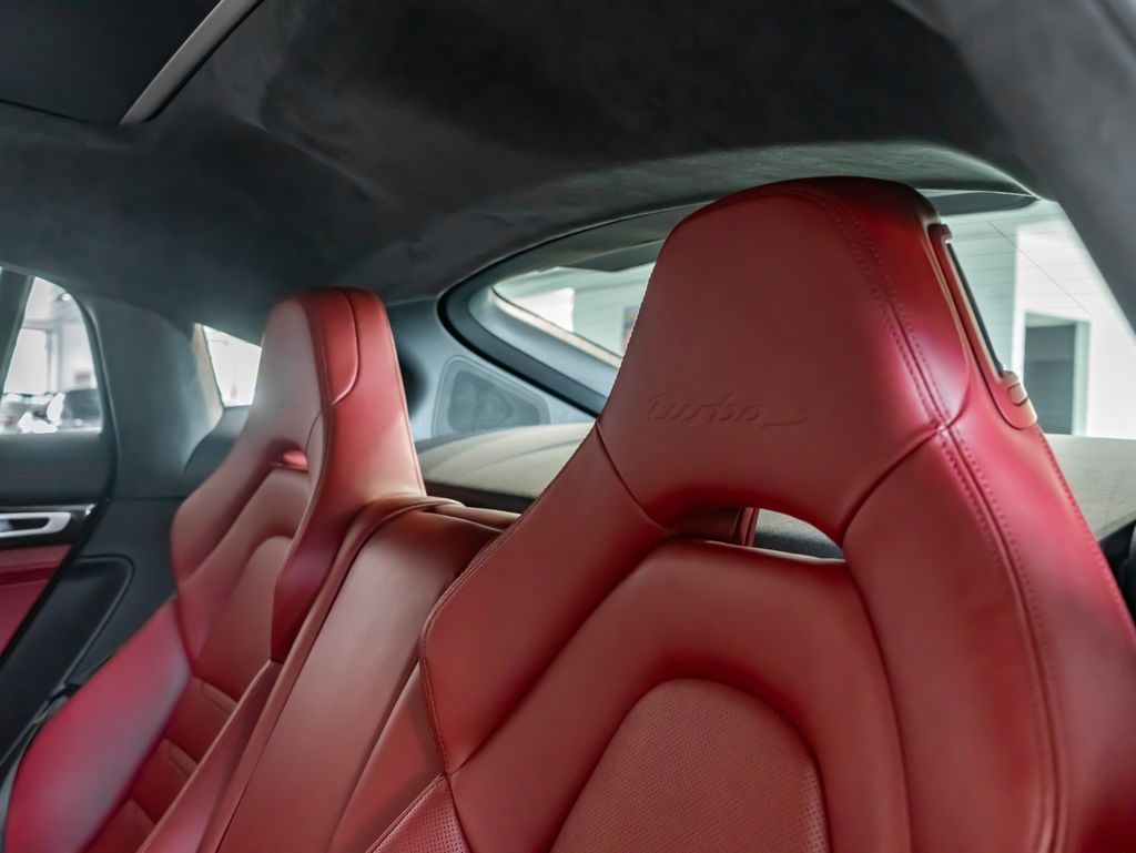 Certified Used 2018  Porsche Turbo S image 27