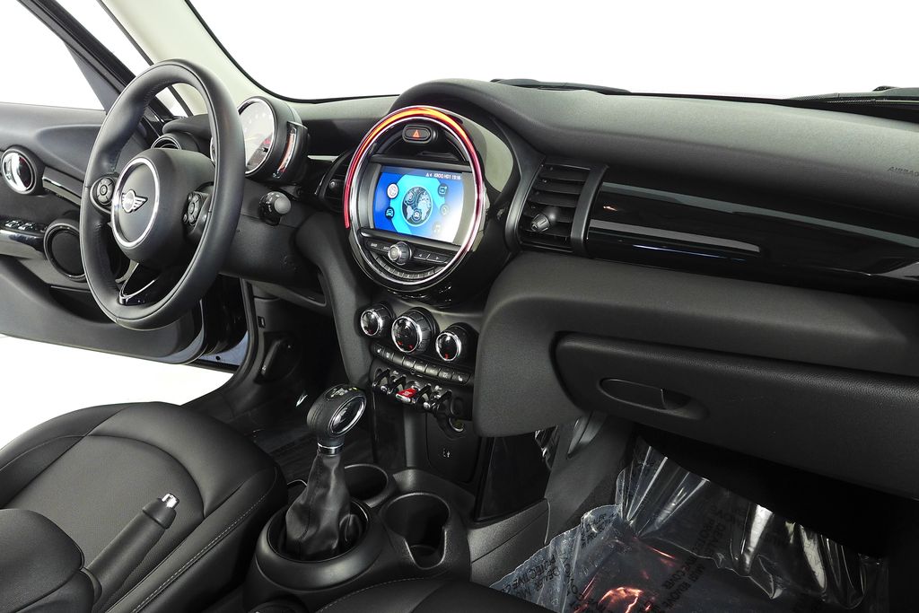 Thumbnail: 2019 MINI Cooper - 13