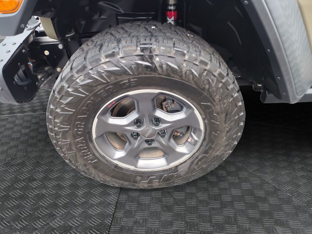 Used Car 2020 Jeep Gladiator  Rubicon For Sale Under $30,000 In Austin, Texas