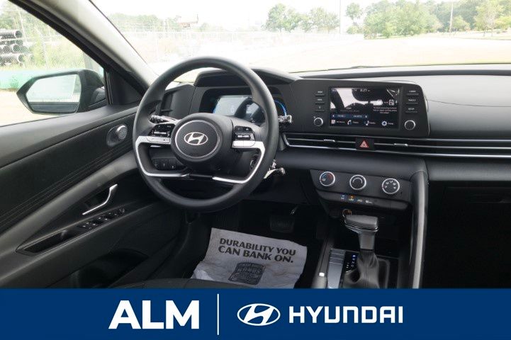 New 2026 Black Hyundai SE image 21